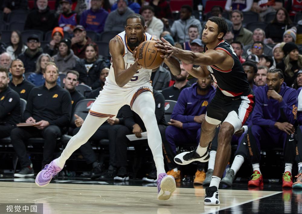 以进攻见长 以进攻见长