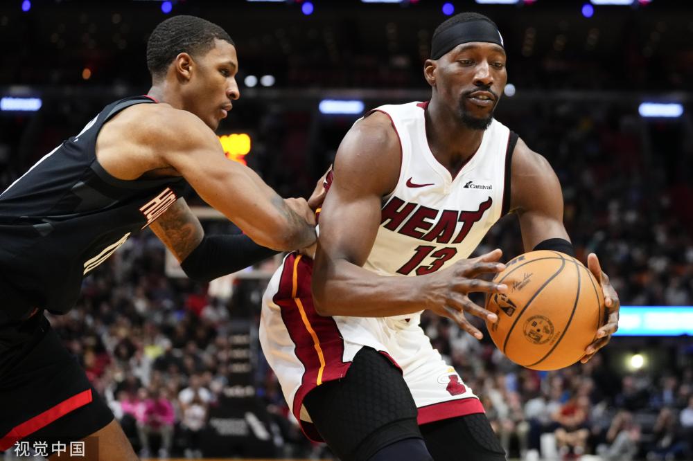 现场瞬间被 现场瞬间被